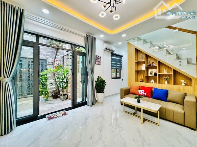 🔥SÁT BÊN Q.1 - NHÀ ĐẸP NHỈNH 5 ĐỒNG (HÌNH THẬT 100%) - 2 LẦU 3PN GẦN 40M2 - TẶNG NỘI THẤT - 1