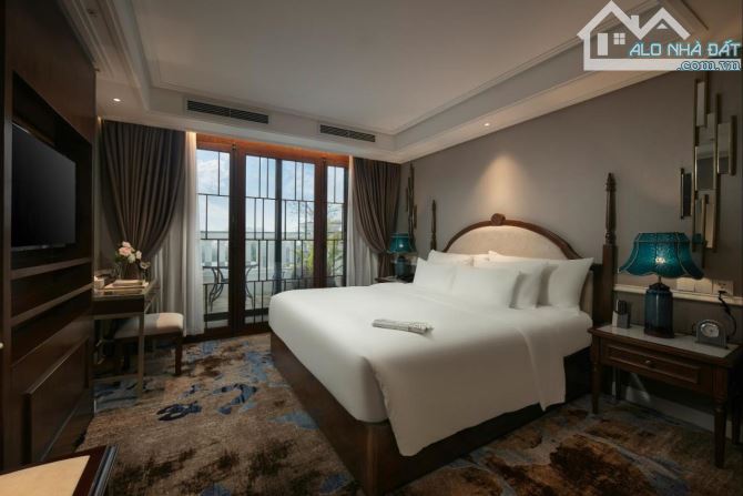 Bán nhanh - Bán gấp khách sạn mặt phố Hàng Bông - 310m2 - 13 tầng - mặt tiền 8.5m - 290 tỷ - 13