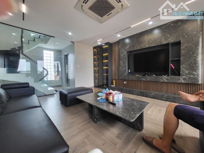 Bán nhà phố nguyễn làm 45m², mt 4,8m nhà 7 tầng thang máy , gara ôtô giá 13,8 tỷ - 13