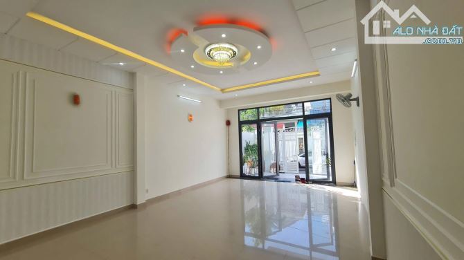 Bán nhà 3tầng mặt tiền khu bàn cờ 107m2 ngang5.33m giá 8.9tỷ