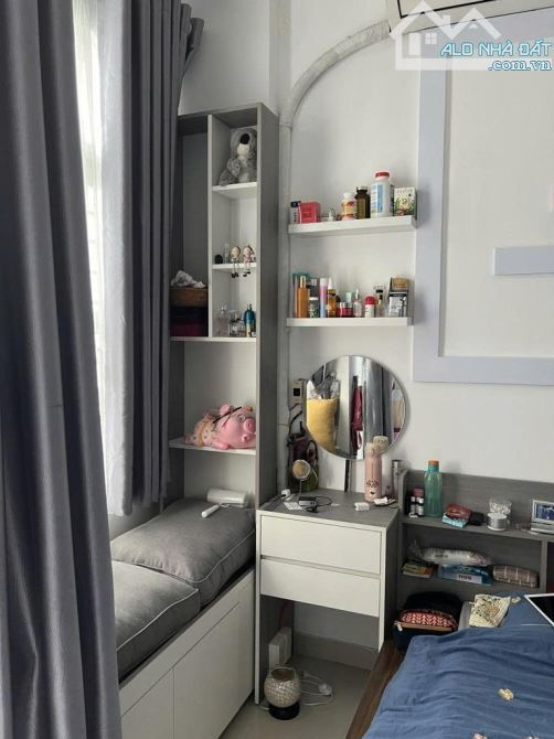 SÁT HẺM XE TẢI THÔNG NGUYỄN TƯ GIẢN - 43M2  2 TẦNG HOÀN CÔNG - HẺM AN NINH - 4,1 TỶ - 2