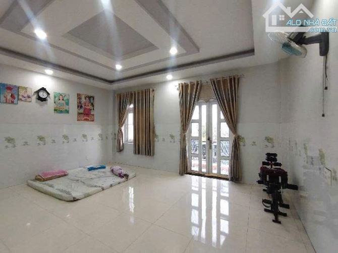 Bán Nhà 5 tầng MT đường HÀ HUY GIÁP, phường THẠNH LỘC ,Q12. dt 83m²(6x13).Đường 40m - 2