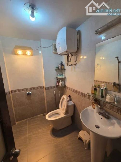 Mỹ Đình. Nhà Dân Xây . Ô tô đỗ . 56m2 x4T. Mt 4m. Đủ Nội Thất. Giá nhỉnh 13 tỷ - 2