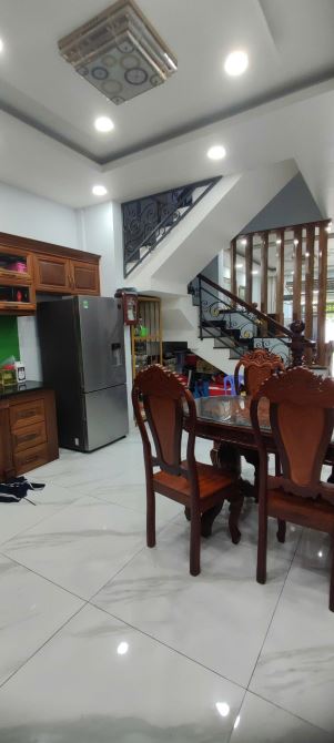 Bán nhà 3 tầng đường AN PHÚ ĐÔNG 09, phường AN PHÚ ĐÔNG ,Q12, dt 76m²(4x19).Hẻm 8m - 2