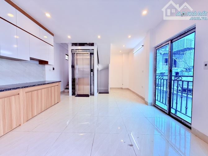 Duy nhất căn góc 6 Tầng Thang Máy 40m2- Tài chính 7tỷ - 2