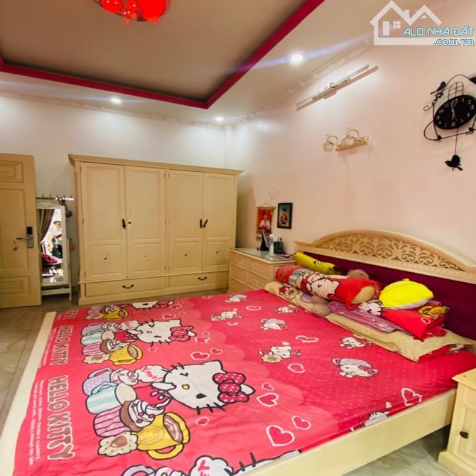2 MẶT TIỀN TÂN PHÚ - BIỆT THỰ 320M2 - NGANG KHỦNG 6,5M NỞ HẬU 11,2M - GIÁ 28.X TỶ - 2