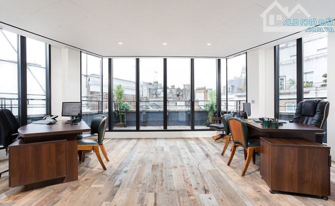 BÁN GẤP NHÀ MẶT PHỐ LÝ THƯỜNG KIỆT.DT: 450M2, MT:15M.VỊ TRÍ ĐẸP NHẤT PHỐ,NGAY GẦN HÀNG BÀI - 2