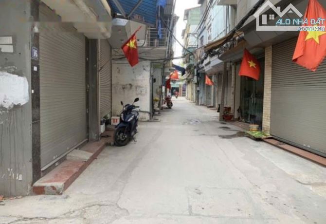 NÓNG BỎNG TAY- Nhà Dòng Tiền phố Bùi Xương Trạch - Lô góc - chỉ 8,5 tỷ - 2