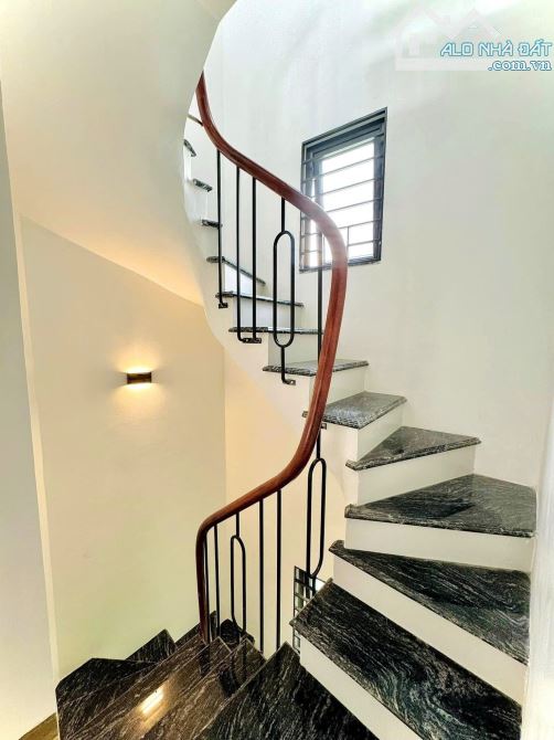 CÒN 1 CĂN DUY NHẤT- BÁN NHÀ LÝ NAM ĐẾ - Ô TÔ TRÁNH- 65M2 - 6 TẦNG THANG MÁY - 6M MT 35 TỶ - 2