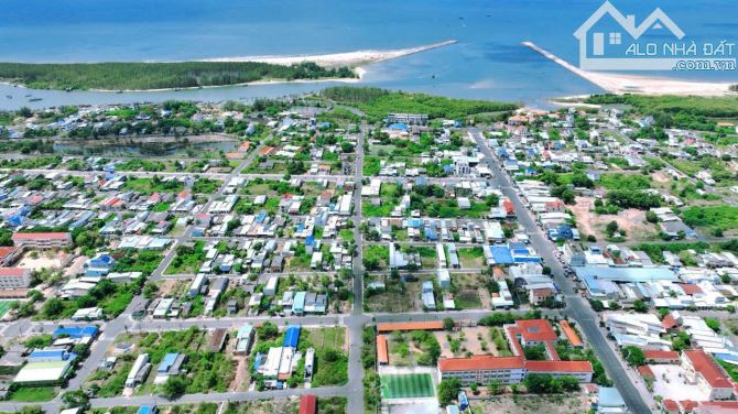 LỘC AN CÁCH BÃI TẮM CHỈ 1KM - NGAY SAU CHỢ,CÁCH ĐƯỜNG VEN BIỂN CHỈ 300M - 2