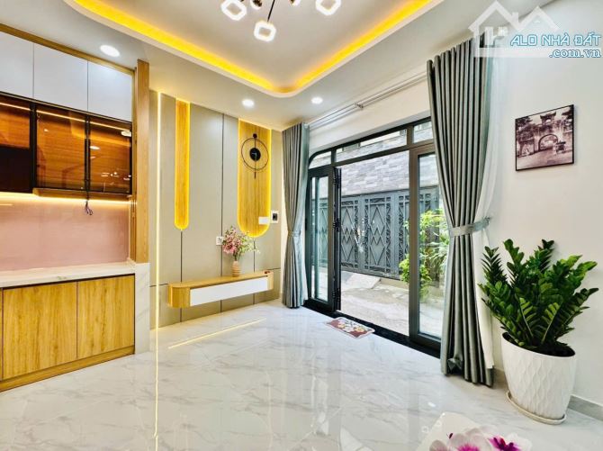 🔥SÁT BÊN Q.1 - NHÀ ĐẸP NHỈNH 5 ĐỒNG (HÌNH THẬT 100%) - 2 LẦU 3PN GẦN 40M2 - TẶNG NỘI THẤT - 2