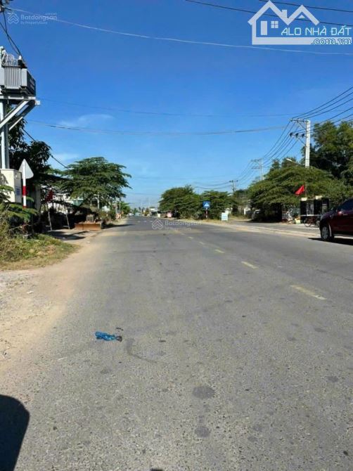 Chủ Ngộp Cần Bán Gấp Lô Đất 281m2 giá 3ty8 Kế bên UBND Long Tân - 1