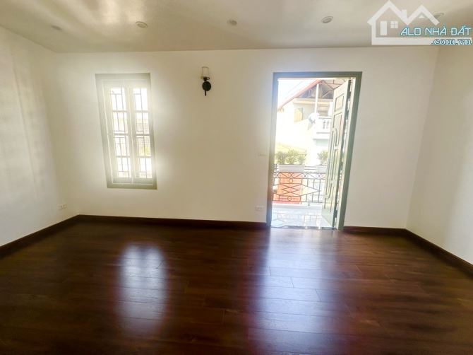 BÁN NHÀ PHỐ BỒ ĐỀ – LONG BIÊN – 85M² – 5 TẦNG – MẶT TIỀN 6M – GIÁ 16.8 TỶ – Ô TÔ VÀO NHÀ - 3