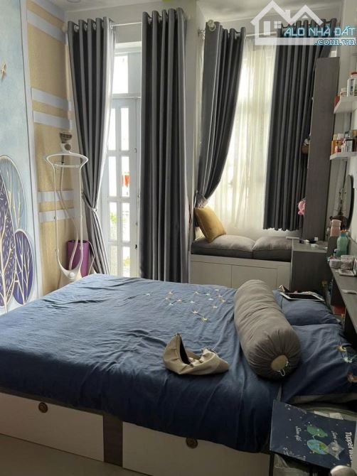 SÁT HẺM XE TẢI THÔNG NGUYỄN TƯ GIẢN - 43M2  2 TẦNG HOÀN CÔNG - HẺM AN NINH - 4,1 TỶ - 3