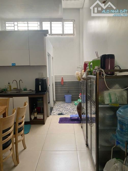 Nhà 3 tầng chính chủ tô ký hóc môn hẻm 7 m giá rẻ bao khu vực. - 3