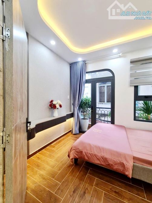 🔥 NHỈNH 3TY 🌹 NHÀ MỚI ĐẸP - 3 TẦNG - 3PN - HẺM XE HƠI - KẾ HXT NÉ - NGAY EMART PHAN HUY - 3