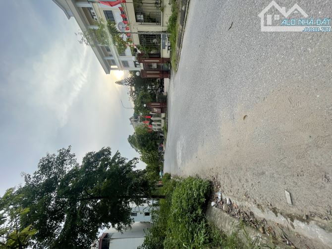 TĐC X4 Đấu giá Tứ Hiệp. DT: 30m, phân lô 2 vỉa hè, giá 7.8 tỷ - 3