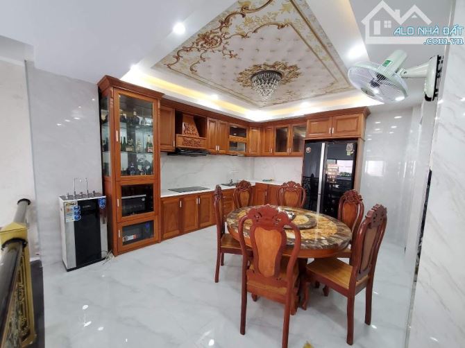 🥰 Siêu phẩm 5 tầng có Thang Máy đường PHẠM VĂN CHIÊU quận Gò Vấp dt 72m2 nở hậu hẻm 6m Th - 3
