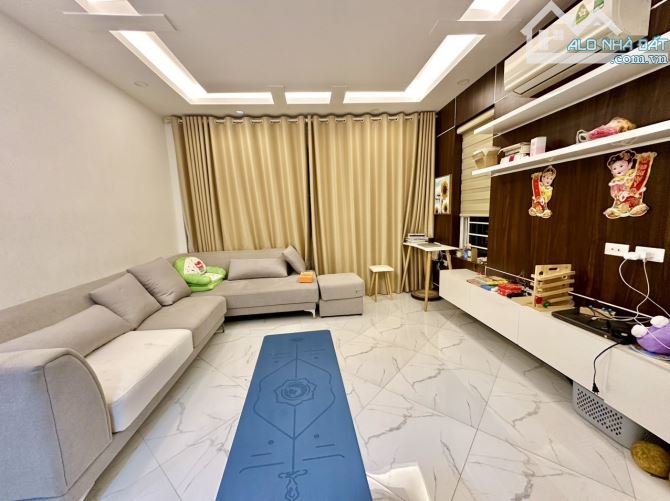 NHÀ MỚI TINH PHỐ 8/3 , LÔ GÓC , 32M² X 5T , NGÕ RỘNG THÔNG, KINH DOANH ONLINE , 7,4 TỶ - 3