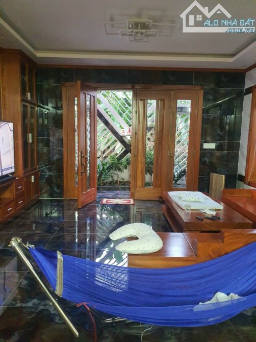 Bán biệt thự mặt tiền  đường khu Bông Sao, Phường 5, Quận 8. Biệt thự thiết kế hiện đại, s - 2