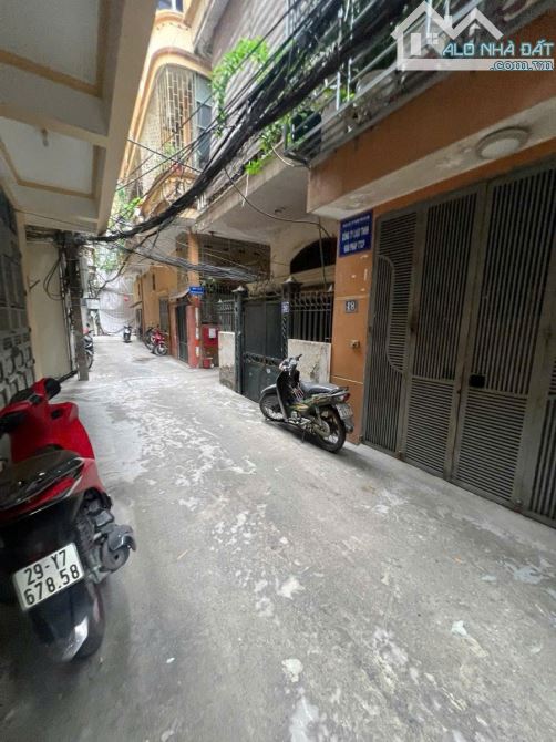 PL TRỊNH ĐÌNH CỬU Ô TÔ - NGÕ THÔNG KINH DOANH DT 47m2 5 tầng MT 3.8m Giá 14.8 tỷ - 3