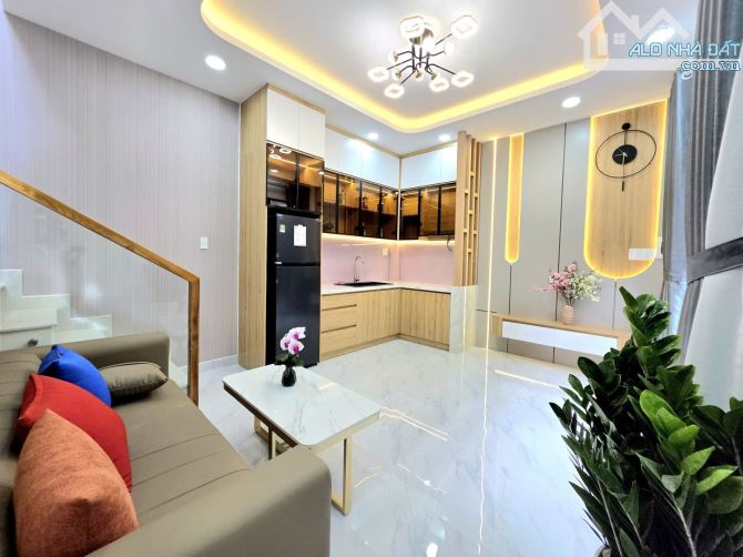 🔥SÁT BÊN Q.1 - NHÀ ĐẸP NHỈNH 5 ĐỒNG (HÌNH THẬT 100%) - 2 LẦU 3PN GẦN 40M2 - TẶNG NỘI THẤT - 3