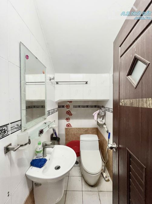 HOT- BÁN NHÀ DT: 5M x 15M HẺM HẬU 2M- ĐƯỜNG SỐ 9 P16 GÒ VẤP - 4