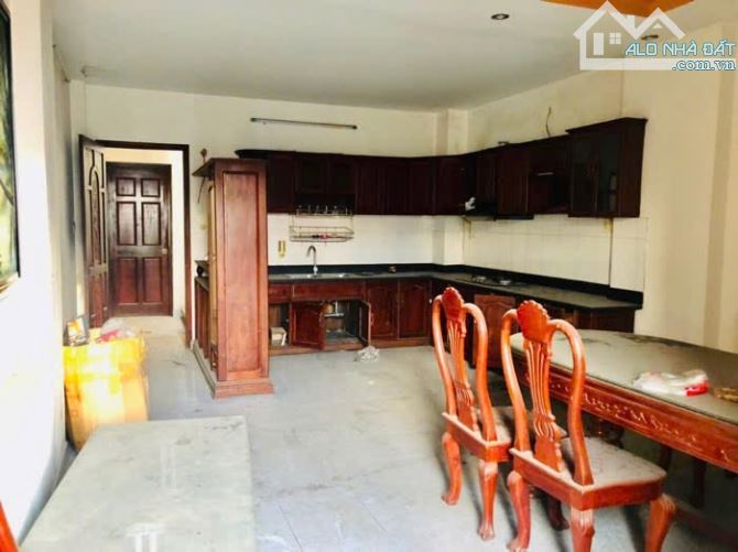 Bán Nhà 4 tầng MT đường HÀ HUY GIÁP, phường THẠNH LỘC Q12, dt 81m²(4,5x18).Đường 16m - 4