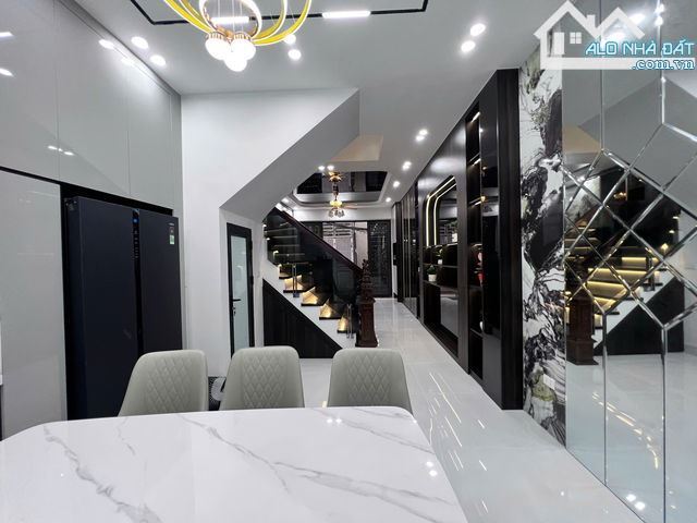 Bán Nhà Đẹp Lê Trọng Tấn - Thanh Xuân - Ô Tô - Ở Ngay - FULL Nội Thất - DT45m2 - 5T- MT4m - 4