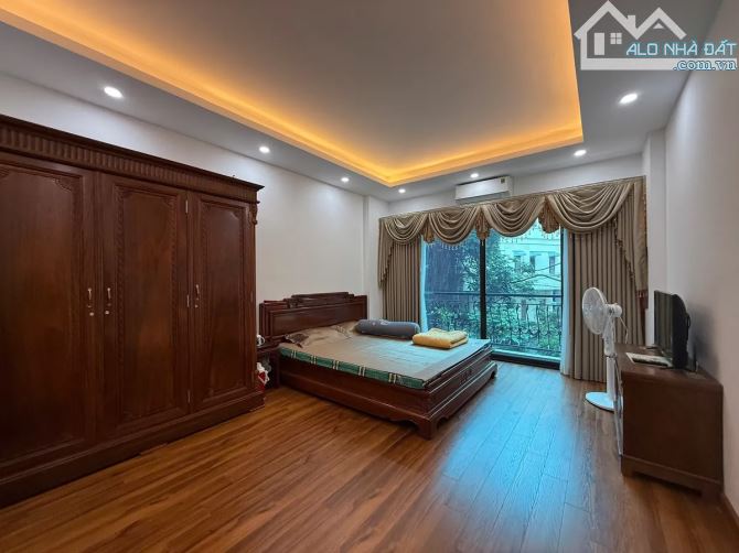 Nhà 35 m2 x 5 tầng mới, Full nội thất, Sổ nở hậu, Gần phố Tam Trinh, Giá 7,65 Tỷ - 4
