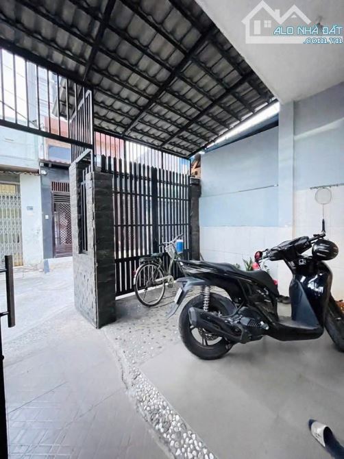 GẤP - NGỘP BANK - HXH THÔN NGUYỄN VĂN QUÁ - SÁT GÒ VẤP - 84m2,3L ST 5PN, KHU DÂN TRÍ, 535T - 4
