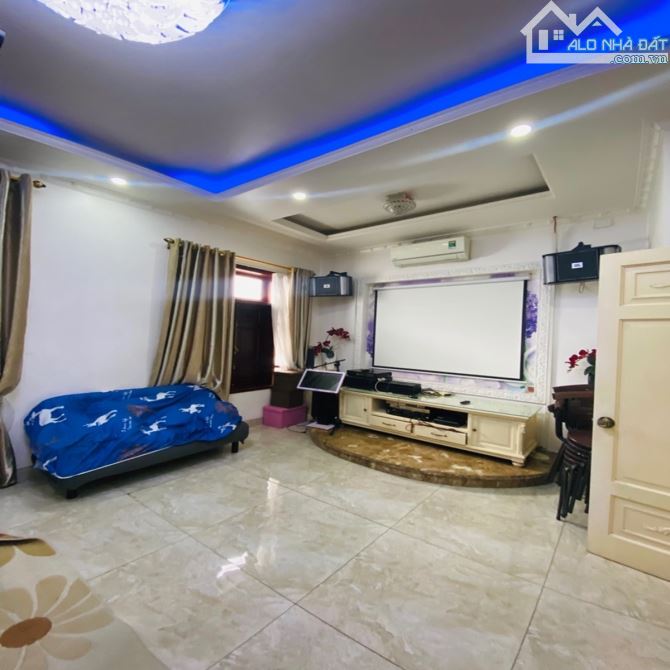 2 MẶT TIỀN TÂN PHÚ - BIỆT THỰ 320M2 - NGANG KHỦNG 6,5M NỞ HẬU 11,2M - GIÁ 28.X TỶ - 4