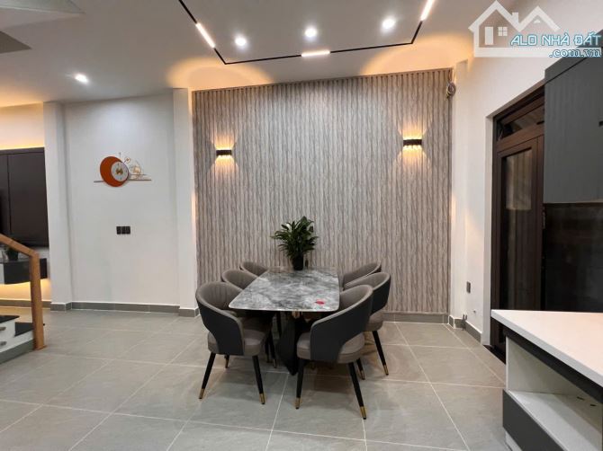 Cần Bán Gấp Căn Nhà Hiện Đại 4 Tầng có 2 Mặt Tiền KQH Trần Anh Tông Trung tâm TP - 4