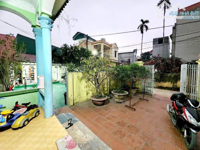 BÁN NHANH LÔ ĐẤT ĐẸP-ĐẶNG XÁ, GIA LÂM-MT 6M-Ô TÔ VÀO SÂN-GIÁ ĐÂU TƯ 40TRIỆU/M²-TẶNG NHÀ 2T - 4