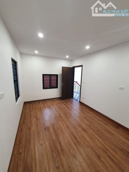Bán Nhà Nguyễn Chí Thanh 8T Thang Máy - Gara - KD - Mặt tiền 6m6 - 4