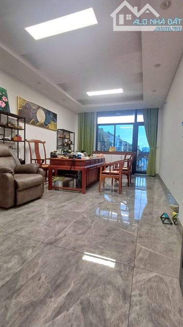 MẶT TIỀN BÙI TÁ HÀN - QUẬN 2 - 80m2 - 4 TẦNG - 4