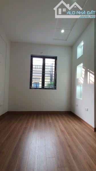 Anh Lự - Nhờ Bán Căn Nhà Trần Quốc Vượng - 46m2 - 5 Tầng - 9.9 Tỷ   - Phố  Trần Quốc Vượng - 5