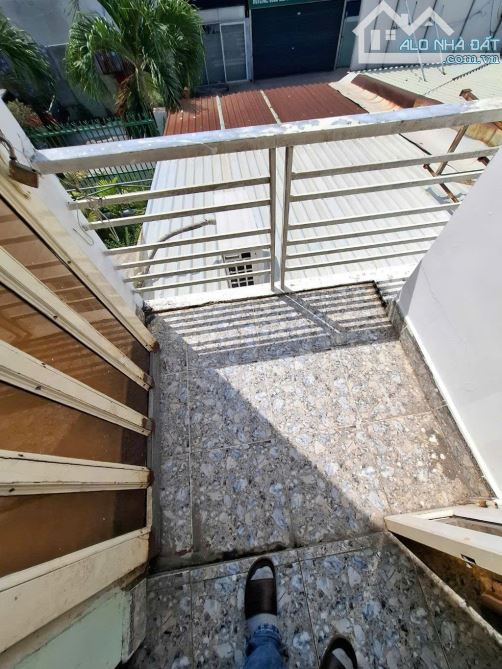 Bán Nhà 2 tầng mặt tiền đường THẠNH LỘC 16 phường THẠNH LỘC Q12, dt 100m² (4x27) Đường 15m - 6