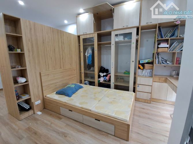 Bán nhà dân xây, 42m2 x 6 tầng thang máy - khu phân lô Quân đội 918 - sân golf Long Biên - 6