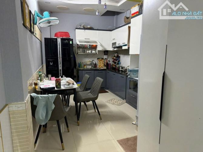 SÁT HẺM XE TẢI THÔNG NGUYỄN TƯ GIẢN - 43M2  2 TẦNG HOÀN CÔNG - HẺM AN NINH - 4,1 TỶ - 6