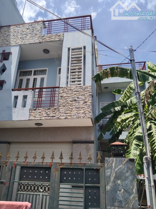 Bán gấp nhà 116m2. 3 tầng. Đường số 2. BHHB. Bình Tân. 6.7T - 7