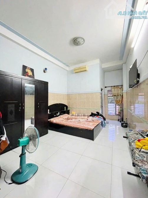 GẤP - NGỘP BANK - HXH THÔN NGUYỄN VĂN QUÁ - SÁT GÒ VẤP - 84m2,3L ST 5PN, KHU DÂN TRÍ, 535T - 7