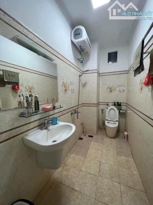 BÁN NHÀ PHỐ NGUYỄN CHÍ THANH - ĐỐNG ĐA 55m X5 TẦNG - MẶT TIỀN 5.5m - GIÁ: 13.5 TỶ - 7