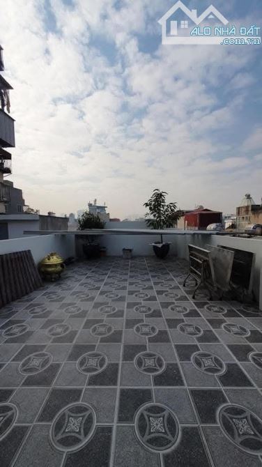 BÁN NHÀ HOÀNG CẦU ĐỐNG ĐA 63m X7 TẦNG THANG MÁY - MT 4.2m - GIÁ: 15.2 TỶ - 7