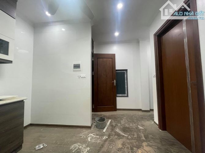 Bán CCMN Nguyễn Khánh Toàn 80m², 8 tầng thang máy, 19 phòng, dòng tiền cao, giá 25.8 tỷ - 7