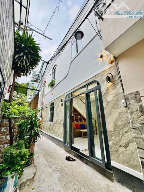 🔥SÁT BÊN Q.1 - NHÀ ĐẸP NHỈNH 5 ĐỒNG (HÌNH THẬT 100%) - 2 LẦU 3PN GẦN 40M2 - TẶNG NỘI THẤT - 7