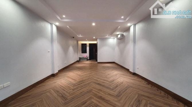 BÁN NHÀ HOÀNG CẦU ĐỐNG ĐA 63m X7 TẦNG THANG MÁY - MT 4.2m - GIÁ: 15.2 TỶ - 8