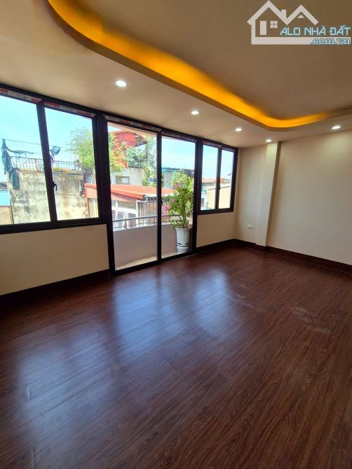 Bán nhà Bạch Mai 25/32m2, 6 tầng, mt 5m ngõ 3.5m thoáng sáng, nhà dân xây. Giá 7.4 tỷ - 8