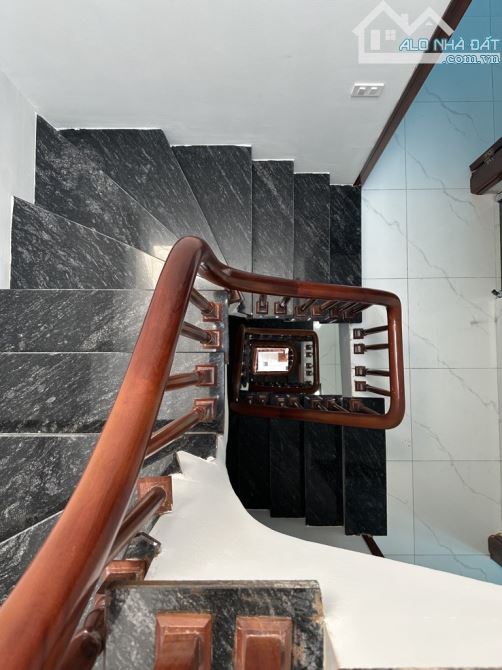 Nhà Vân Canh lô góc ô tô đỗ cổng gần ủy ban xã trường cấp 1,2 mầm non 32m2 MT 4m 4 tỷ 65 - 8