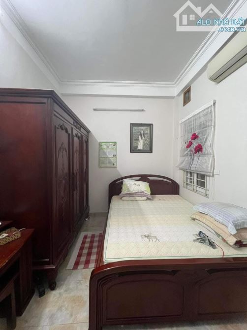 BÁN NHÀ PHỐ NGUYỄN CHÍ THANH - ĐỐNG ĐA 55m X5 TẦNG - MẶT TIỀN 5.5m - GIÁ: 13.5 TỶ - 9